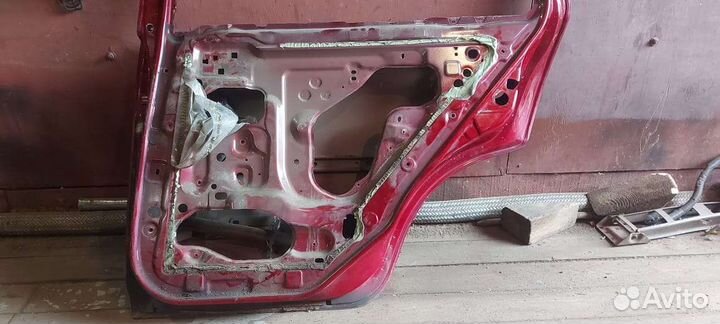 Дверь Nissan almera n16