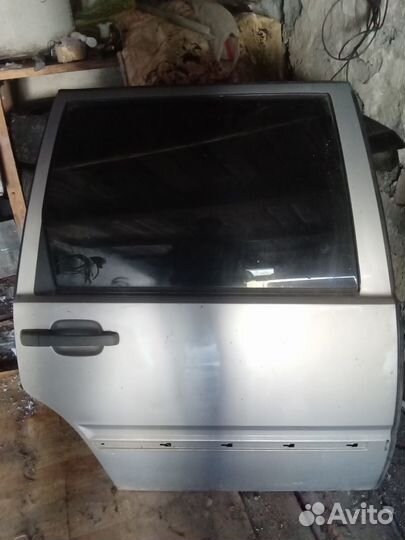 Дверь volvo 850