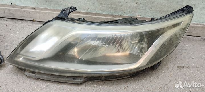 Фары на KIA RIO 3
