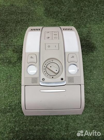 Плафон салонный Audi Q7 2005