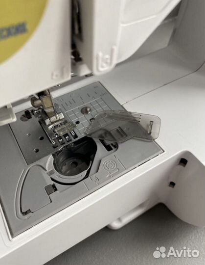 Компьютеризированная Швейная машина Brother