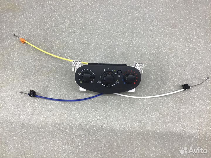 Блок управления климатической установкой Renault L