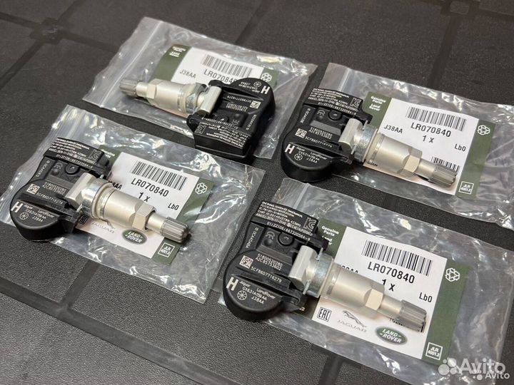 Датчики давления в шинах Land Rover LR070840 ориг