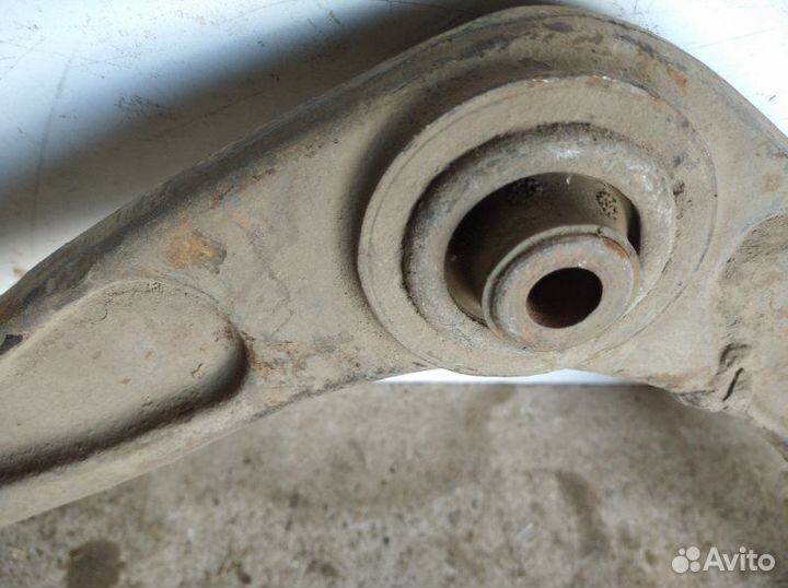 Рычаг передний левый Peugeot 307 2001-2008