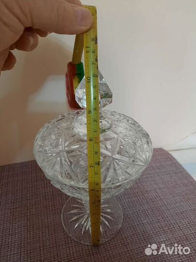 Хрустальная конфетница с крышкой