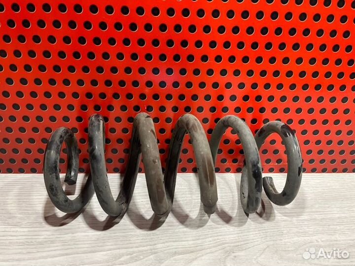 Пружина задняя Lexus Nx 300H Z10 X2ARY32T 2021