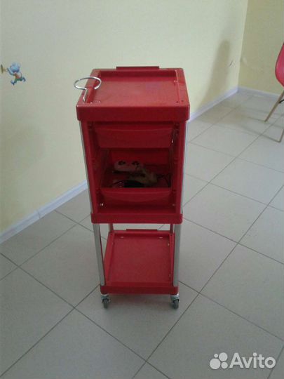 Тележка для парикмахера