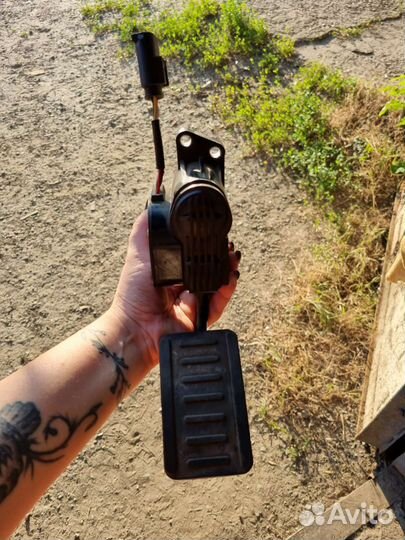 Электронная педаль газа камаз/автобусов паз/кавз