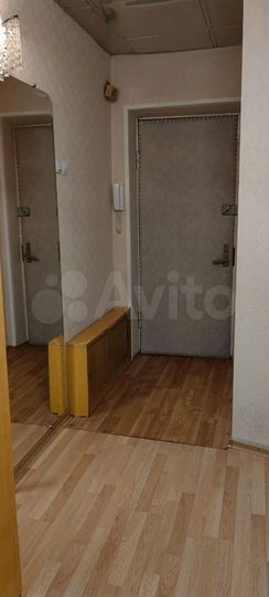 3-к. квартира, 60 м², 2/5 эт.