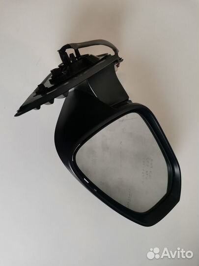 Зеркало на toyota Hilux 2015-2021 левое