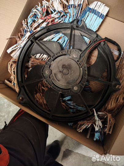 Вентилятор радиатора Peugeot Expert