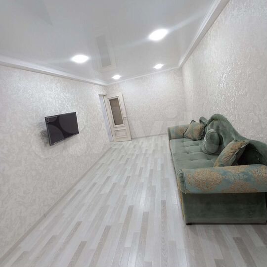 2-к. квартира, 60 м², 9/9 эт.