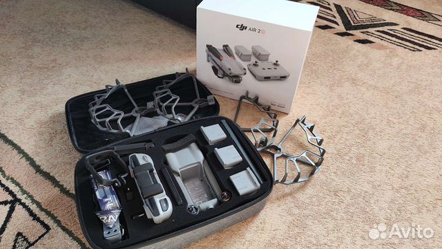 Dji mavic air 2s combo