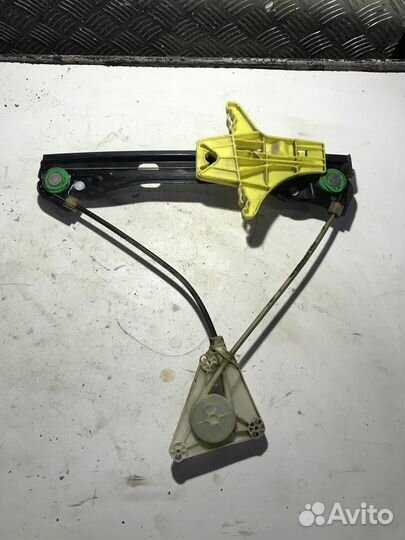 Стеклоподъемник задний левый Volkswagen Polo