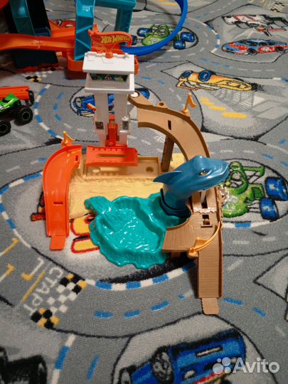 Hot wheels трек акулий порт
