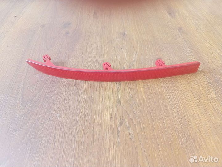 Отражатель заднего бампера левый Volkswagen Tiguan