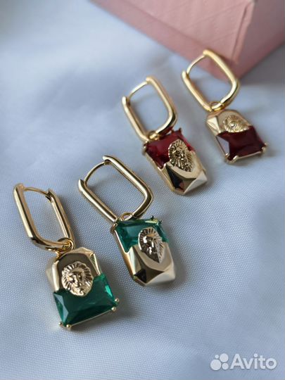 Стильные серьги