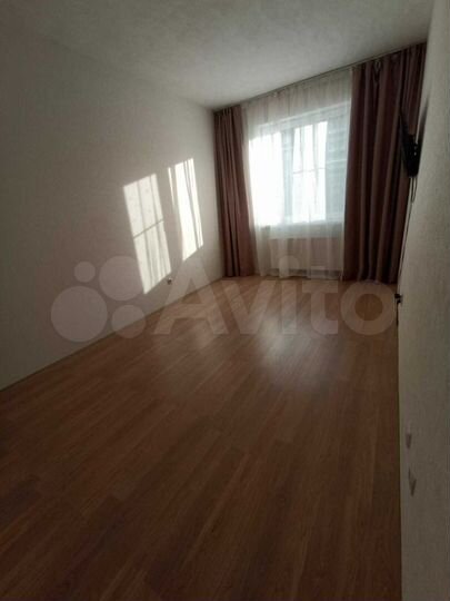 2-к. квартира, 43 м², 1/20 эт.