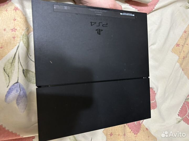 Игровая приставка PS 4