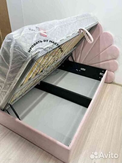 Детская кровать с мягким бортиком