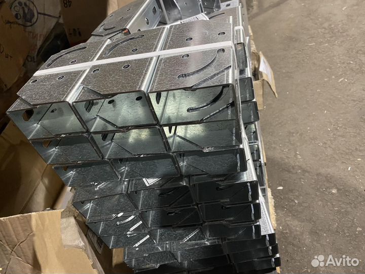 Комплектующие к кабельным лоткам