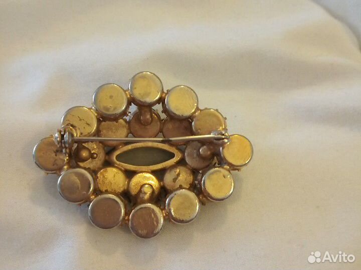 Брошь чешская