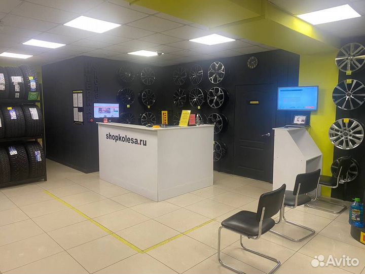 Triangle IcelynX TI501 215/70 R16