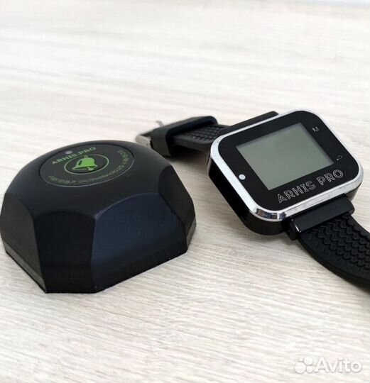 Кнопка вызова официанта персонала и часы Практик