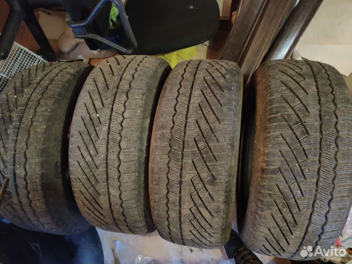 Gislaved Nord Frost 200 235/55 R17