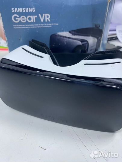 Очки виртуальной реальности Samsung Gear VR