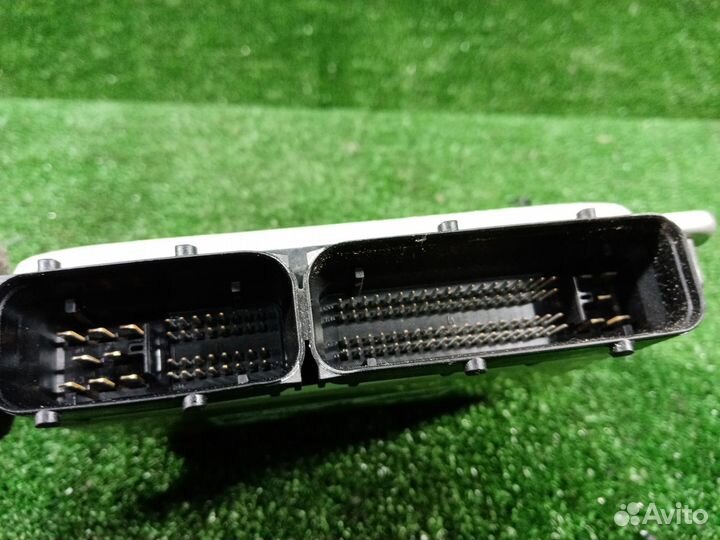 Блок управления двигателем Audi Tt 8J BUB (3.2)