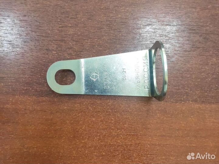 Держатель под вилку на легковой прицеп