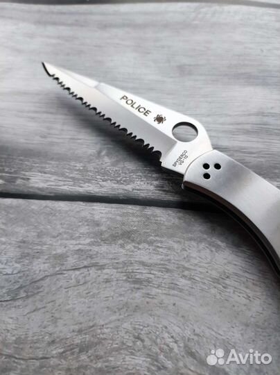 Нож складной Spyderco Police