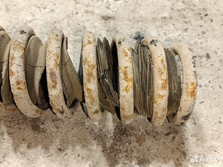 Пружина Honda Inspire 2.0 1990