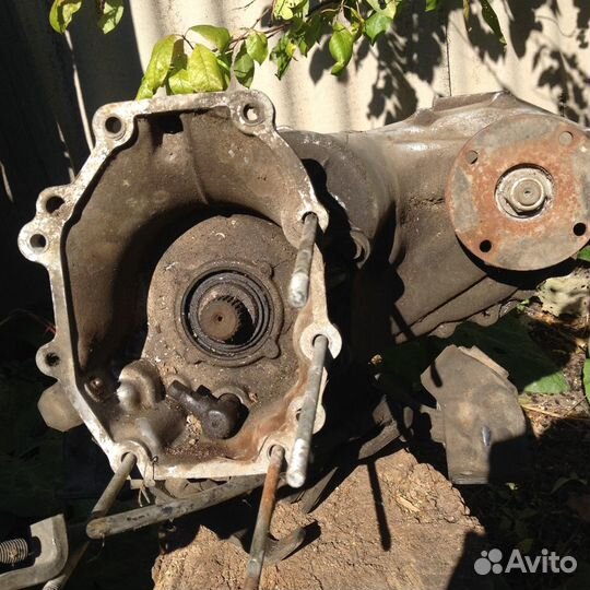 Раздатка Мазда Бонго 4WD, двигатель RF7 турбо, 93