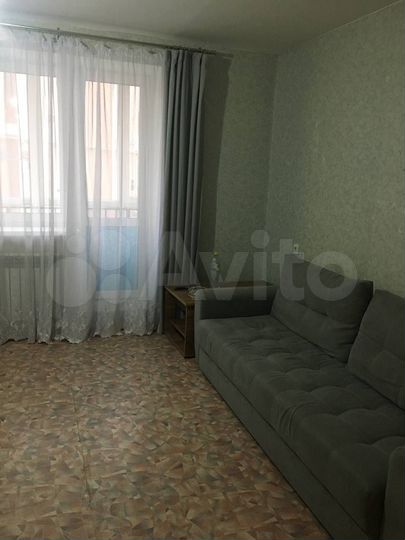 2-к. квартира, 52 м², 1/3 эт.