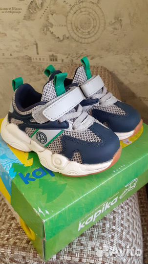 Кроссовки детские капика