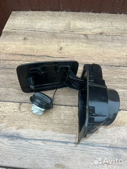 Лючок бензобака Hyundai Sonata седан 2.4 2012