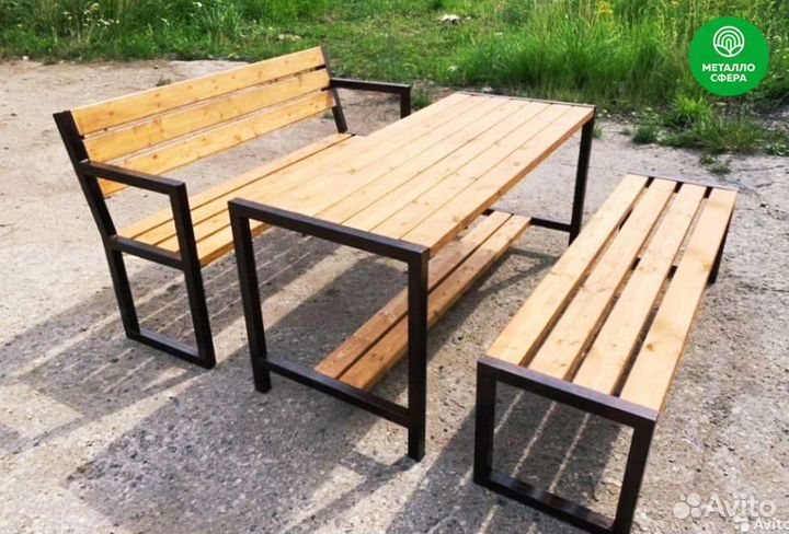 Скамейка со столиком на дачу