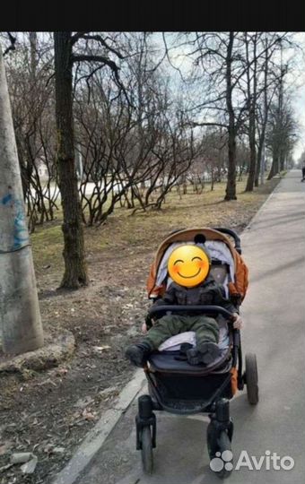 Прогулочная коляска