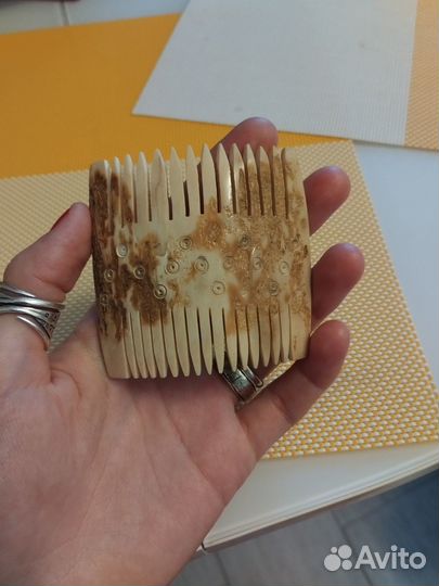 Костяной гребень ручной работы