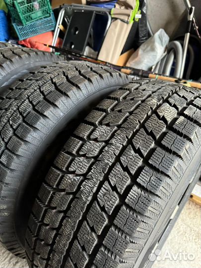 Зимние Шины toyo observe 265/65 R18 и диски R18