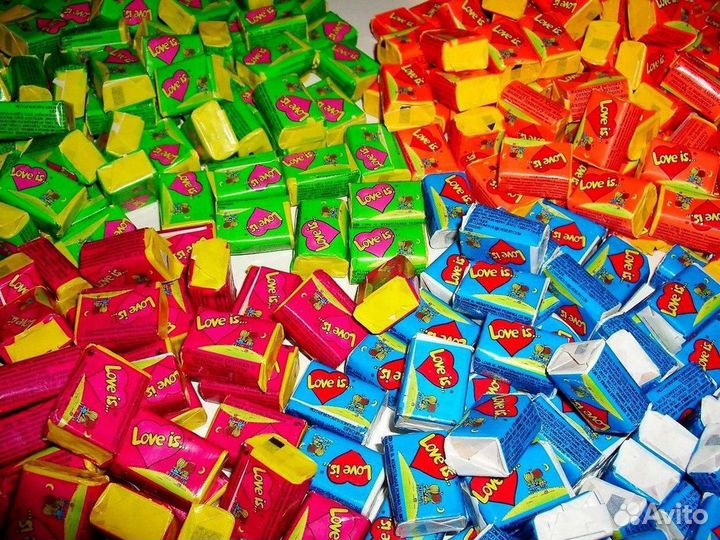 Кружки фирменные Love is