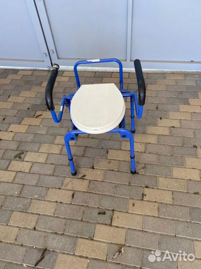 Туалетный стул