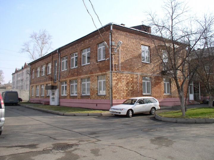 Офисное здание 535 кв.м. с земельным участком