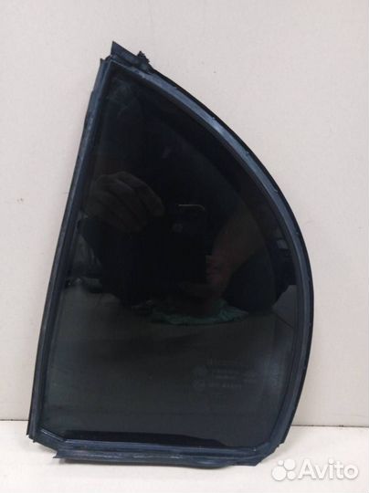 Стекло двери задней левой форточка Honda Civic 4D