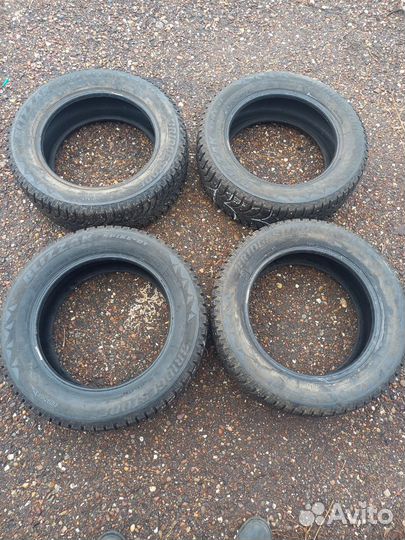Bridgestone Blizzak Spike-01 195/60 R15 88T