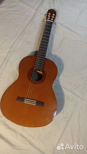 Классическая гитара yamaha c40