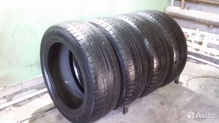 Pirelli Scorpion STR 215/60 R17