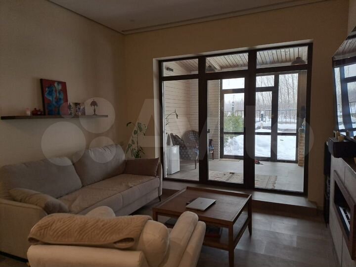 3-к. квартира, 150 м², 1/4 эт.